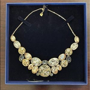 Beautiful Swarovski Set: Necklace & Earrings